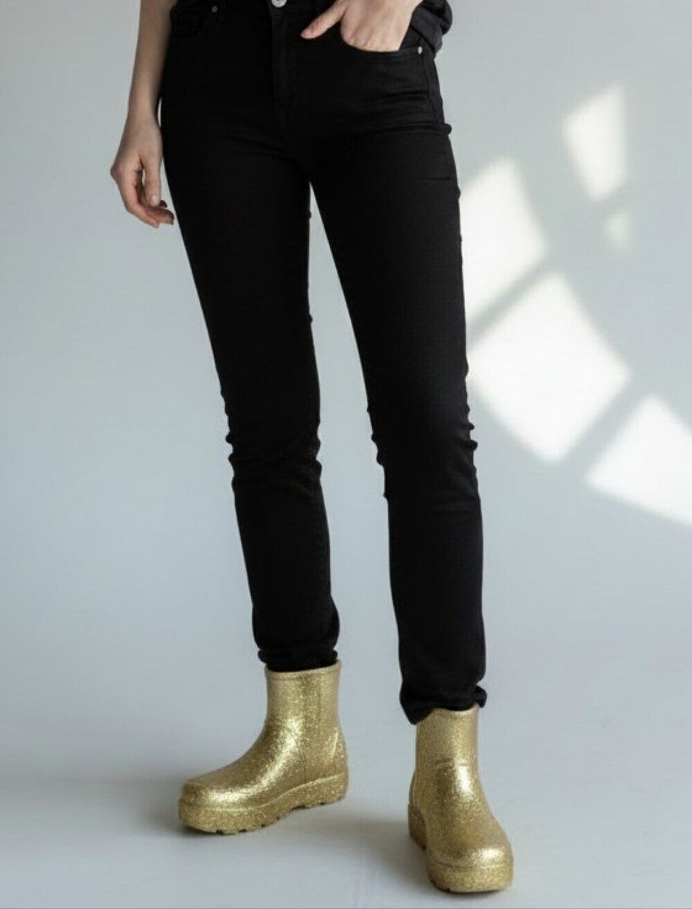 UGG Women's Gold Glitter Cozy Robber Rain Boots Branded Platform Size 8